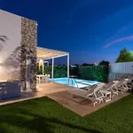 New Loft By Ossiano Pool Villas, Heating Pool,2 Min Drive To Haraki Beach & 10 To Lindos